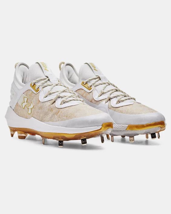 Kids gold top baseball cleats