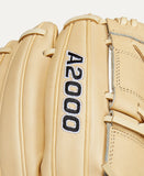 Wilson A2000 B2 12" - Pitchers Baseball Glove